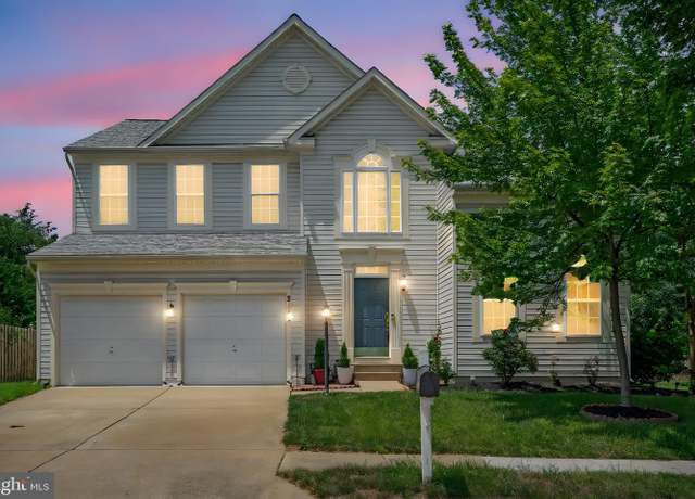 Property at 8142 Tenbrook Dr, Gainesville, VA 20155, 4 beds, 3.5 baths