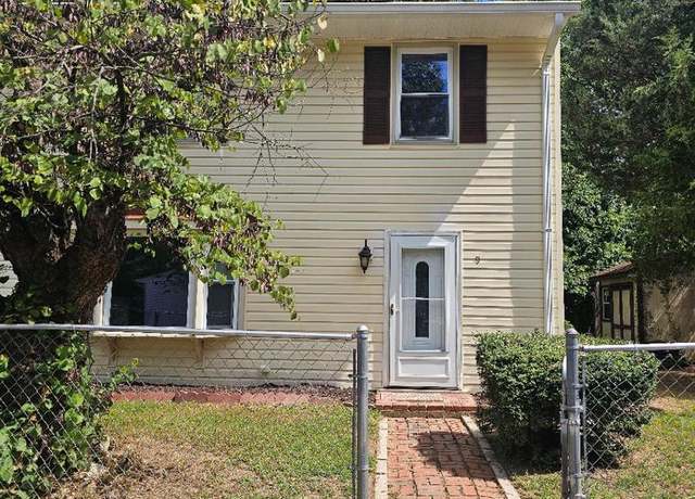 Property at 9 Evergreen Ln, Stafford, VA 22554, 3 beds, 2.5 baths