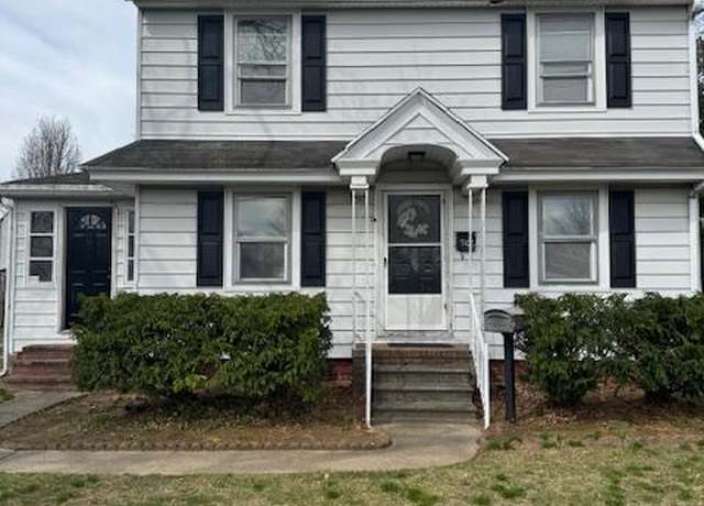 Property at 906 S State St, Dover, DE 19901, 3 beds, 1.5 baths