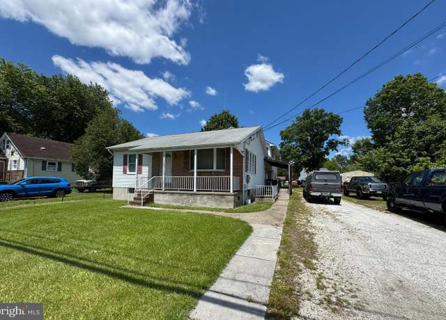 Property at 2014 Middleborough Rd, Baltimore, MD 21221, 5 beds, 3.5 baths