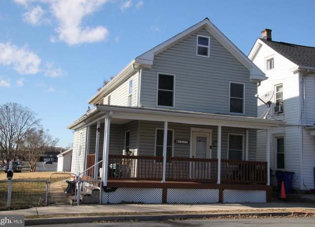 Property at 1039 Spruce St, Hagerstown, MD 21740, 3 beds, 2 baths