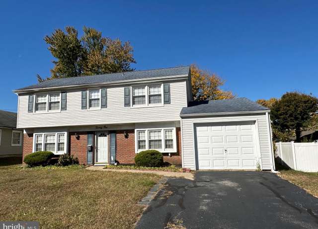 Property at 21 Mercator Ln, Willingboro, NJ 08046, 4 beds, 2.5 baths