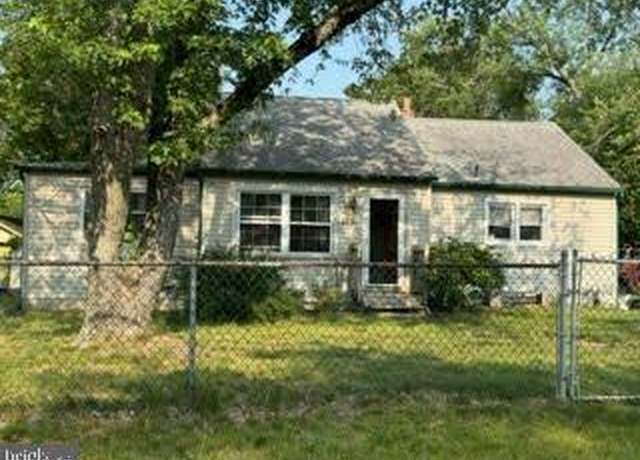 Property at 385 Taylor Ave, Vineland, NJ 08360, 2 beds, 1 bath