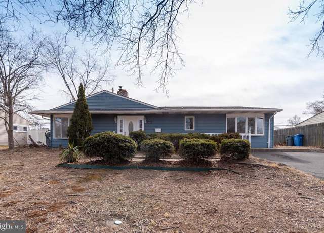 Property at 56 Orangewood Dr, Levittown, PA 19057, 3 beds, 2 baths