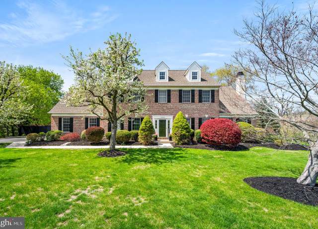 Property at 3940 Fountain Cir, Fountainville, PA 18923, 5 beds, 3.5 baths