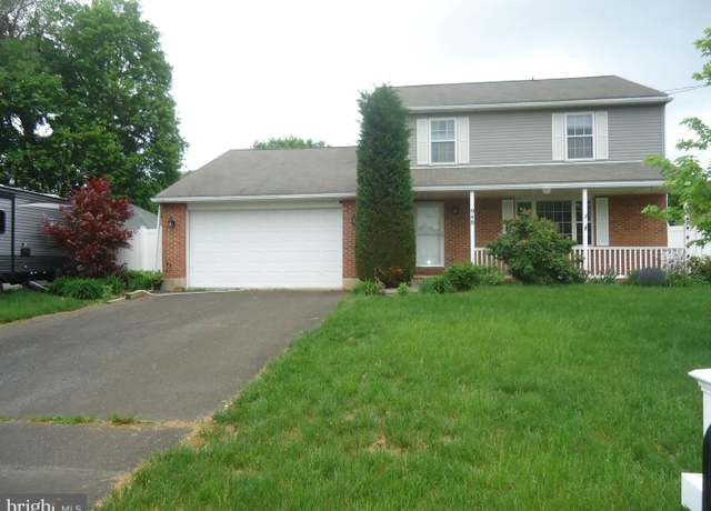 Property at 948 Oakland Ave, Langhorne, PA 19047, 3 beds, 2.5 baths
