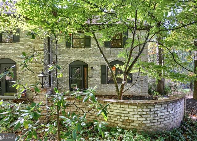 Property at 1300 Sand Hill Rd, Hummelstown, PA 17036, 3 beds, 2.5 baths
