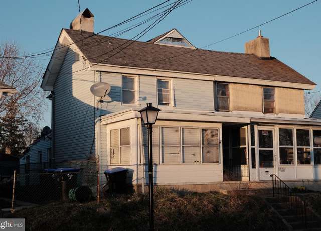 Property at 2103 Chichester Ave, Upper Chichester, PA 19061, 2 beds, 1.5 baths