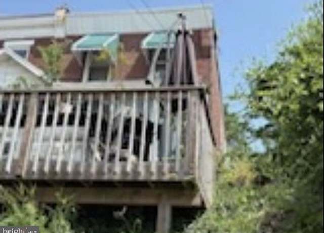 Property at 627 Walnut St, Darby, PA 19023, 3 beds, 1.5 baths
