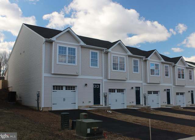 Property at 740 Blue Heron Dr, Allentown, PA 18103, 12 beds