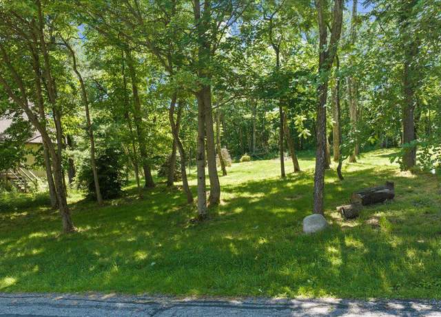 Property at 37 Lenape Trl, Mount Bethel, PA 18343