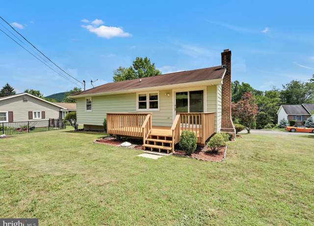 Property at 263 Forest Rd, Pottsville, PA 17901, 3 beds, 1.5 baths