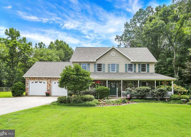Property at 90 Sarah Dr, Dover, PA 17315, 4 beds, 2.5 baths
