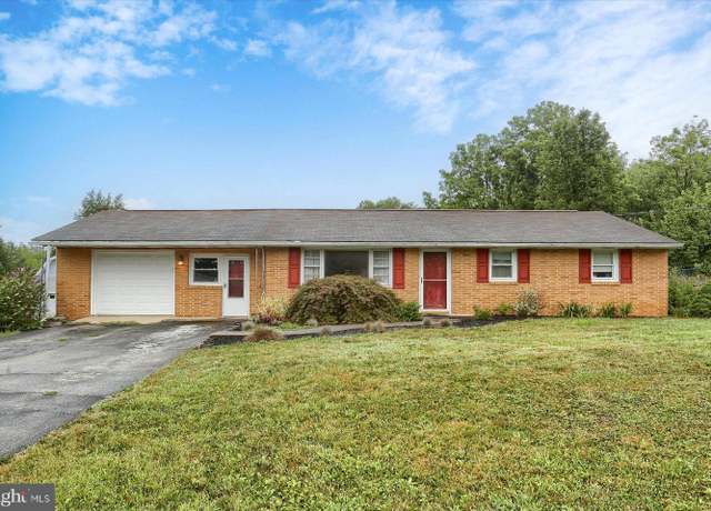 Property at 37 Warrington Rd, Dillsburg, PA 17019, 3 beds, 1.5 baths