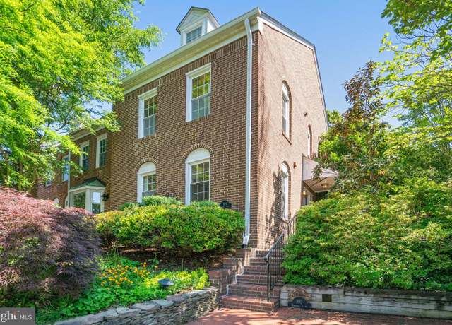 Property at 101 Roberts Ln, Alexandria, VA 22314, 3 beds, 2.5 baths