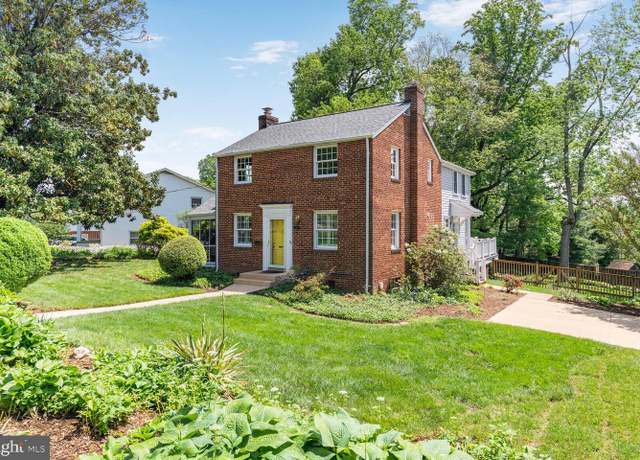 Property at 2631 West St, Falls Church, VA 22046, 4 beds, 3.5 baths