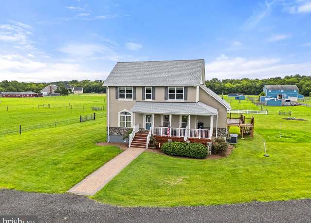 Property at 11801 Parkgate Dr, Nokesville, VA 20181, 4 beds, 4.5 baths