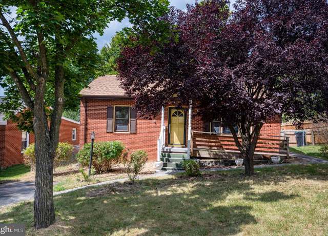 Property at 373 Walton St, Strasburg, VA 22657, 3 beds, 1 bath