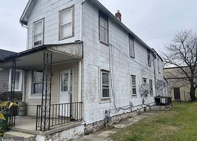 Property at 911 N Lehigh St, Baltimore, MD 21205, 4 beds, 2 baths