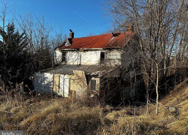 Property at 2613 Liberty Rd, New Windsor, MD 21776, 2 beds, 1 bath