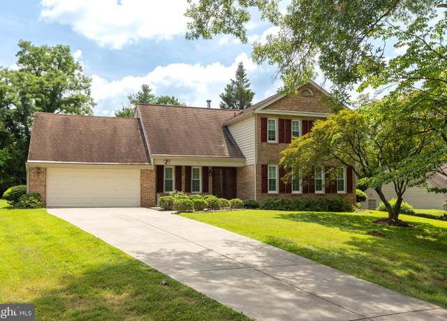 Property at 11217 Hawhill End, Potomac, MD 20854, 4 beds, 3.5 baths