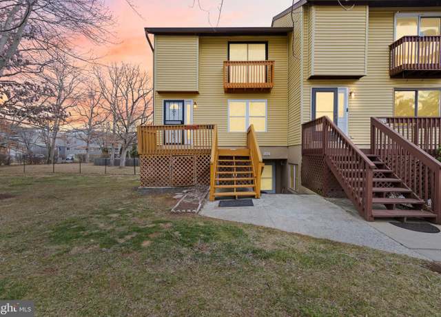 Property at 11474 Laurelwalk Dr, Laurel, MD 20708, 3 beds, 2 baths