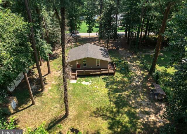 Property at 40025 Beach Dr, Mechanicsville, MD 20659, 2 beds, 1 bath