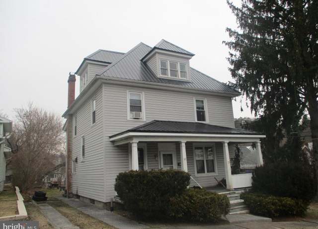 Property at 19 Second St W, Everett, PA 15537, 4 beds, 2 baths
