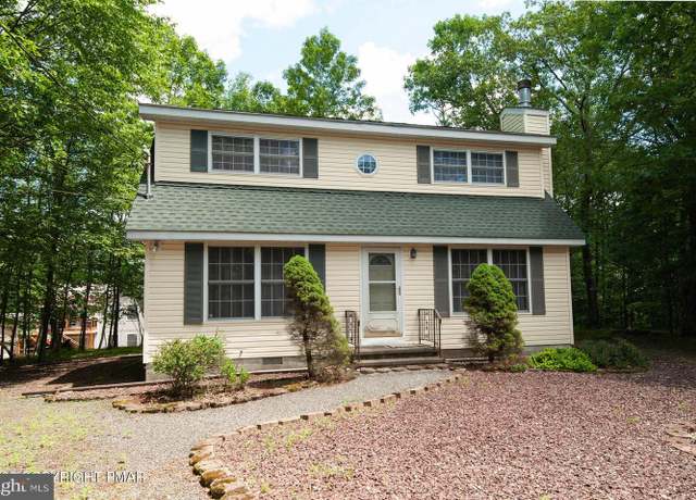 Property at 3216 Carlisle Ct, Bushkill, PA 18324, 3 beds, 2 baths