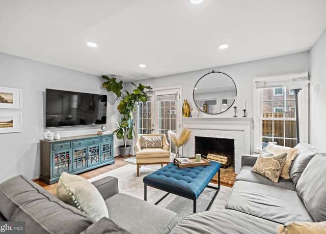 Property at 2512-E S Arlington Mill Dr #5, Arlington, VA 22206, 3 beds, 2.5 baths
