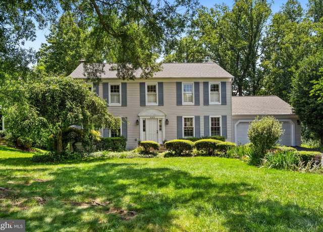 Property at 3523 Majestic Pine Ln, Fairfax, VA 22033, 4 beds, 3.5 baths