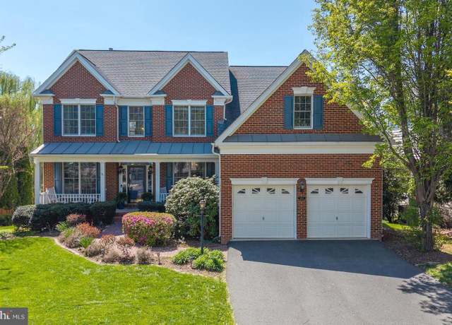 Property at 5235 Blossom Hill Dr, Haymarket, VA 20169, 6 beds, 4.5 baths