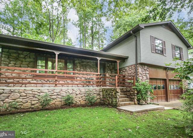 Property at 1135 Columbus Dr, Stafford, VA 22554, 5 beds, 3.5 baths