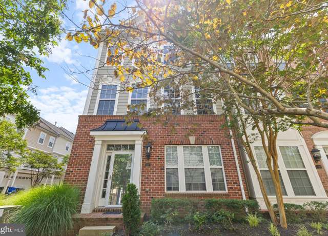 Property at 17 Steeplechase Dr, La Plata, MD 20646, 4 beds, 2.5 baths