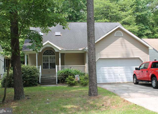 Property at 133 Camelot Cir, Ocean Pines, MD 21811, 3 beds, 2.5 baths