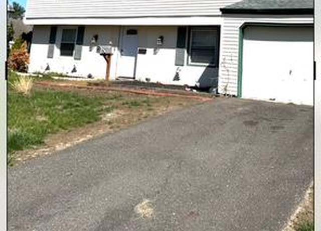 Property at 52 Brunswick Ln, Willingboro, NJ 08046, 4 beds, 2.5 baths