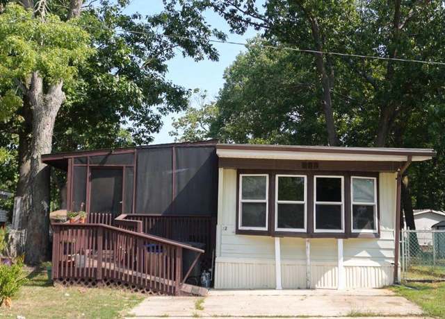 Property at 800 College Dr #42, Vineland, NJ 08360, 2 beds, 1 bath