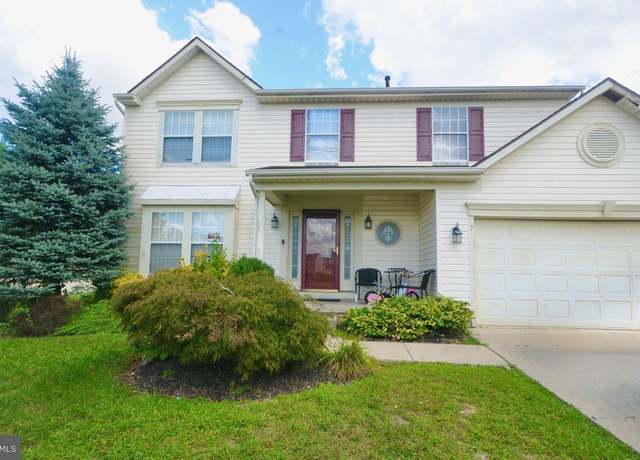 Property at 7 Elsworth Ct, Sicklerville, NJ 08081, 4 beds, 2.5 baths