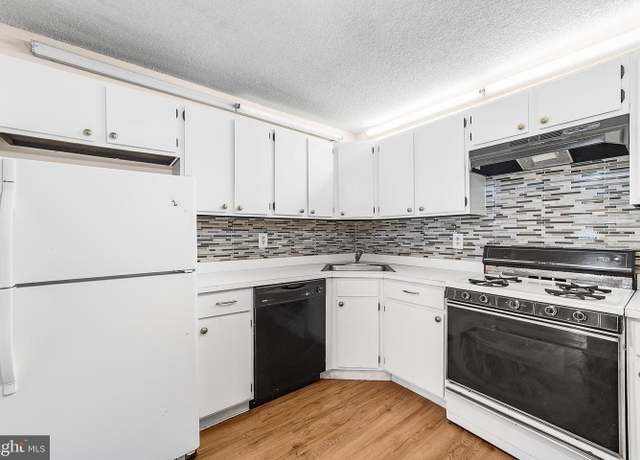 Property at 58 Chambord Ct, Hamilton, NJ 08619, 2 beds, 2 baths