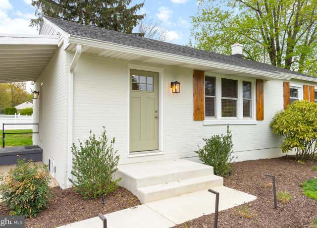 Property at 47 Park Circle Dr, Lancaster, PA 17603, 2 beds, 1 bath