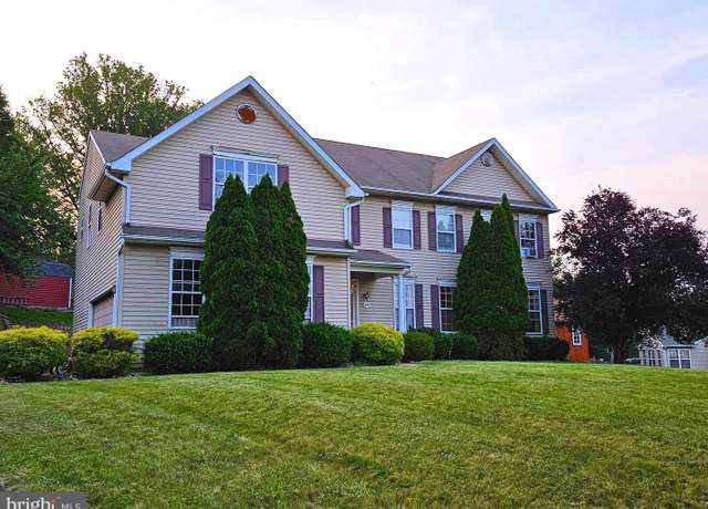 Property at 602 Crosshill Rd, Royersford, PA 19468, 4 beds, 2.5 baths