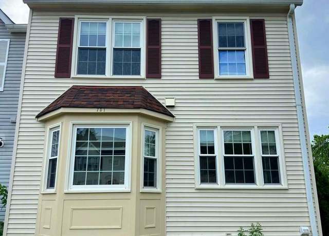 Property at 751 Cherry Tree Ln, Warrenton, VA 20186, 3 beds, 3.5 baths