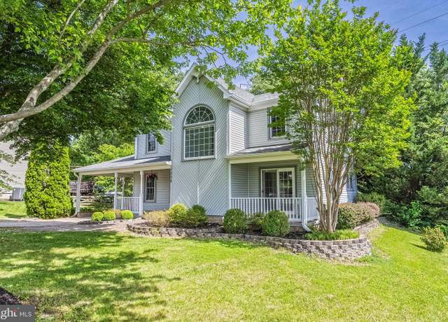 Property at 1328 Mistyvale St, Herndon, VA 20170, 3 beds, 2.5 baths