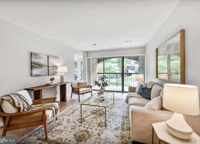 Property at 11224 Chestnut Grove Sq #228, Reston, VA 20190, 2 beds, 1.5 baths