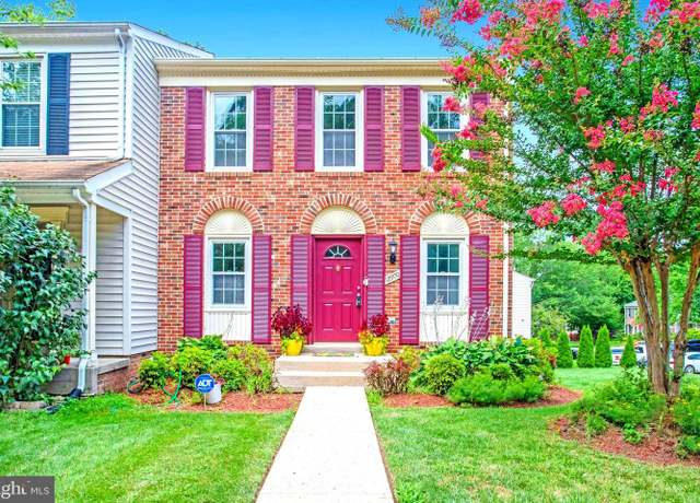 Property at 12900 Lockleven Ln, Woodbridge, VA 22192, 4 beds, 3.5 baths