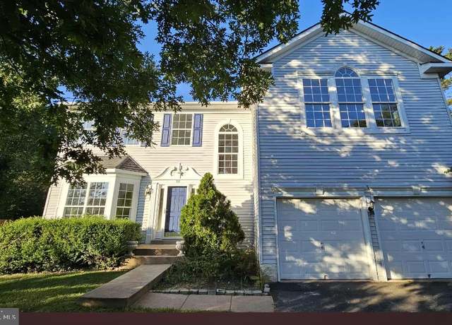Property at 55 Hamstead Rd, Fredericksburg, VA 22405, 5 beds, 3.5 baths
