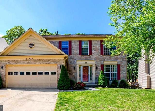 Property at 923 Chatsworth Dr, Accokeek, MD 20607, 4 beds, 3.5 baths