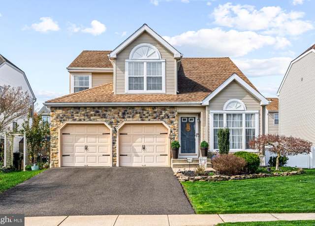 Property at 16 Dryden Dr, Burlington, NJ 08016, 3 beds, 2.5 baths