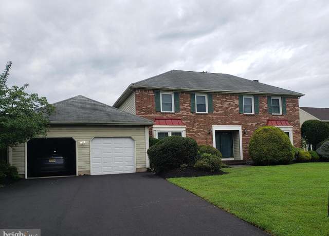 Property at 11 Glengarry Way, West Windsor, NJ 08550, 5 beds, 2.5 baths