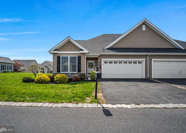 Property at 323 Valor Dr, Mechanicsburg, PA 17050, 3 beds, 3 baths
